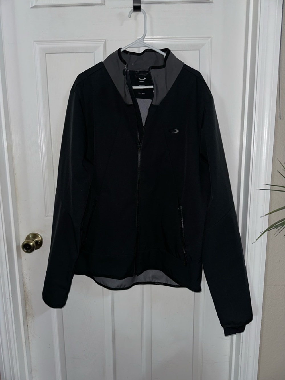 NWOT Men’s Oakley Midlayer Softshell Jacket Size XL